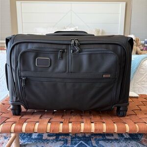 Black Tumi Men's Travel Bag